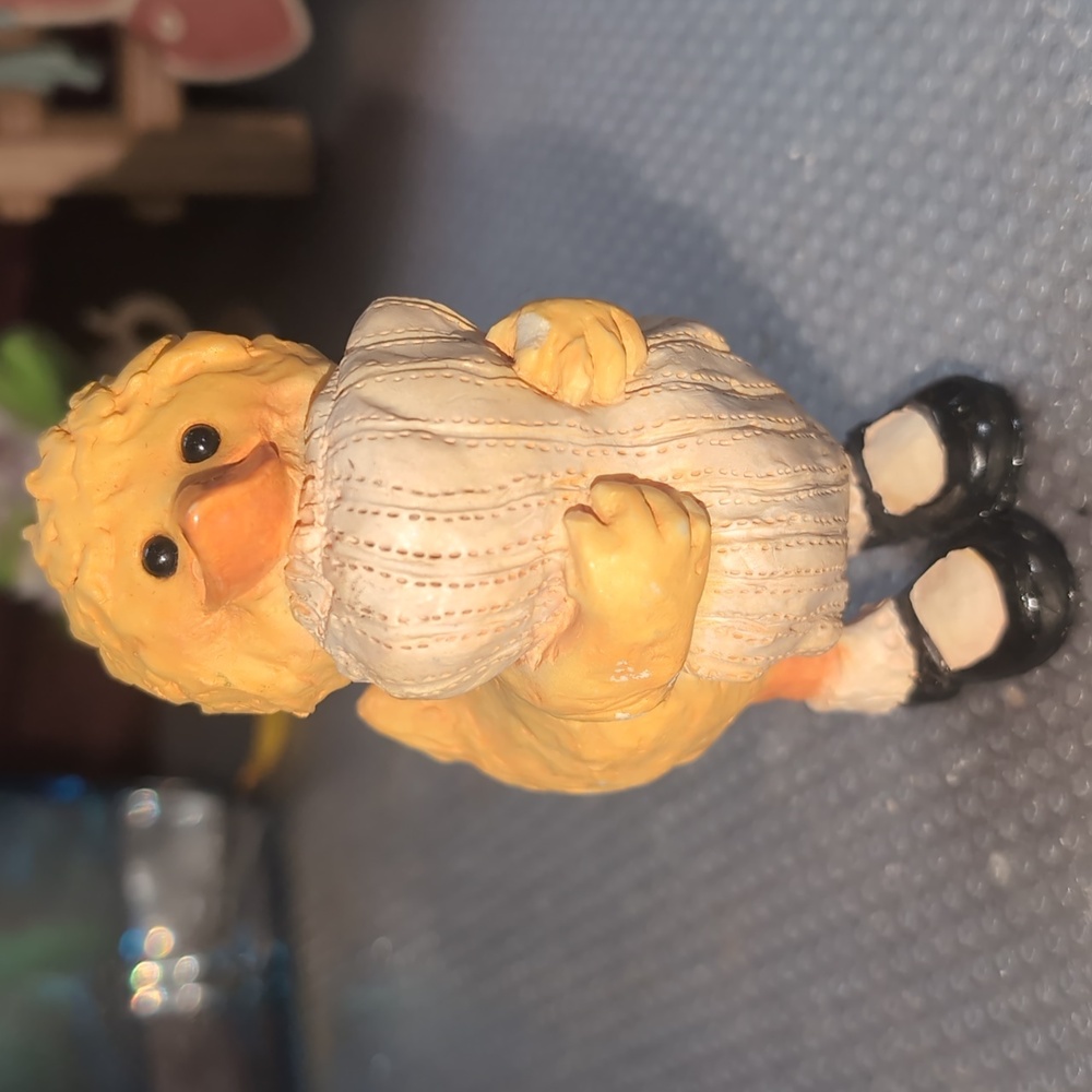 AVAILABLE -Vtg RARE hard to find Suzy's Zoo & favorite pillow figurine 4" Tall.